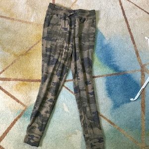 Rumi and Ryder, medium kids (8-10) green camp print